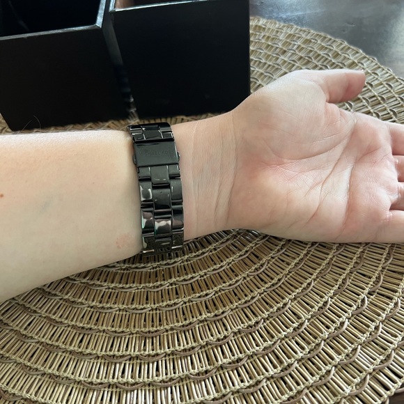 Michael Kors Black Watch - Picture 3 of 7